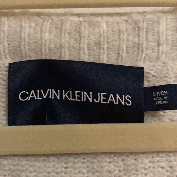 Calvin Klein Jean V neck Sweater - Picture 3 of 4